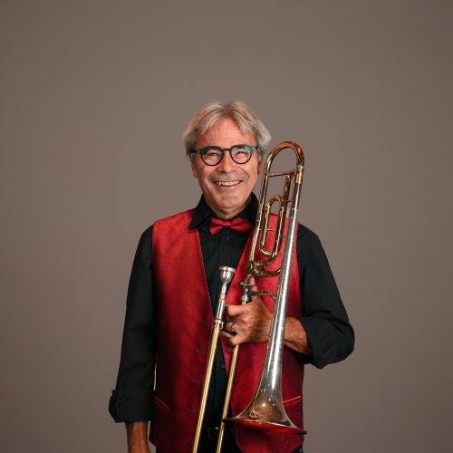 Person-04_mit-Instrument_DSC00894