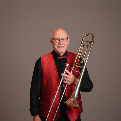 Person-05_mit-Instrument_DSC00886